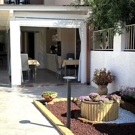 ベッド・アンド・ブレックファスト Bentus